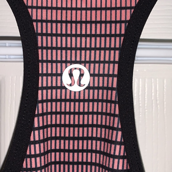 Lululemon Racerback Size 4 - Picture 4 of 4